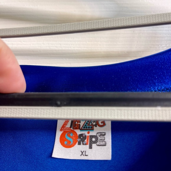 Zig Zag Stripe Metallic Blue crop shirt - Picture 2 of 3